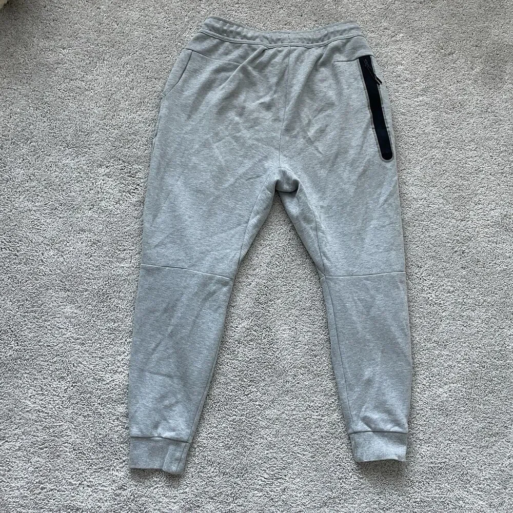 Nike Tech Fleece Jogger Pants Mens Medium Gray Slim Tapered CU4495-063